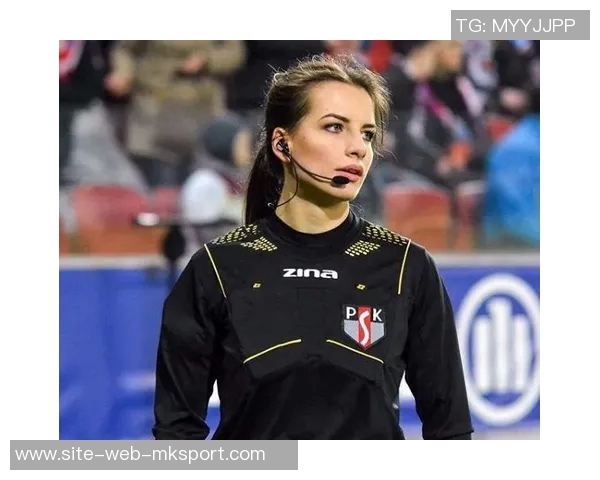 意大利女边裁因美貌遭职业歧视自述不平等经历与坚持