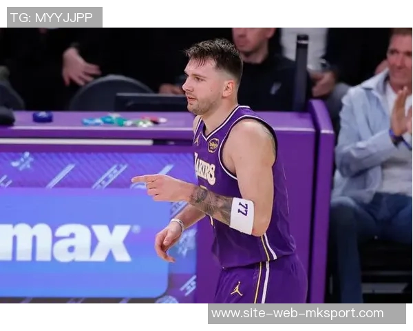 美记透露东契奇伤情为挫伤非小腿拉伤上次类似情况缺席三场比赛