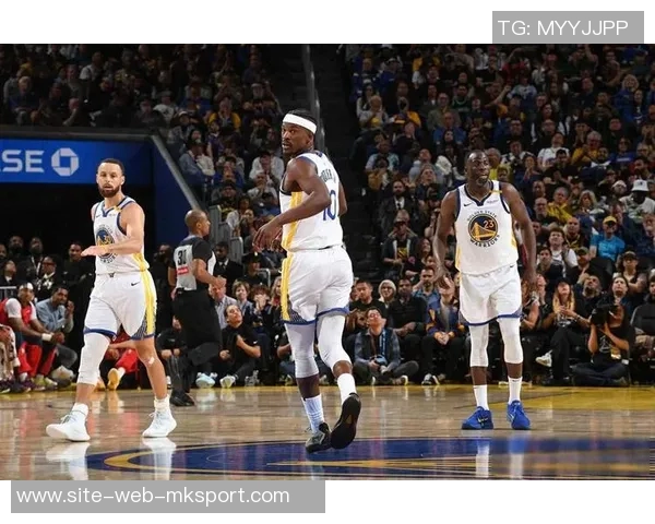 库里期待科尔调整轮换关键在于如何搭配追梦与巴特勒