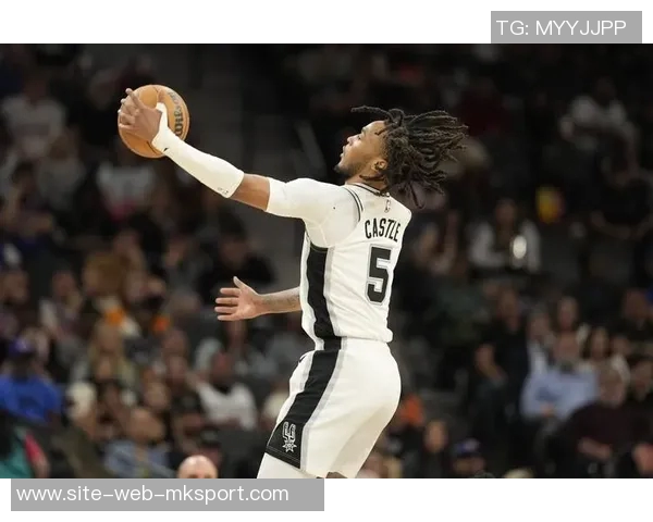 卡斯尔状态低迷表现不佳9投1中仅得5分三分球全失罚球命中率不足五成